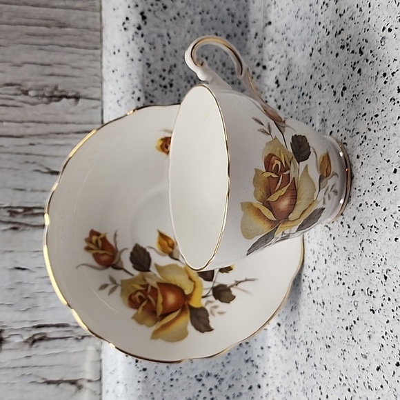 Yellow Rose Regency English Bone China Tea Cup & Saucer MINT - Picture 1 of 8